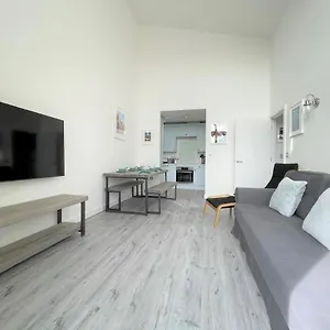 Penthouse W/ Parking , Sheffield United Kingdom